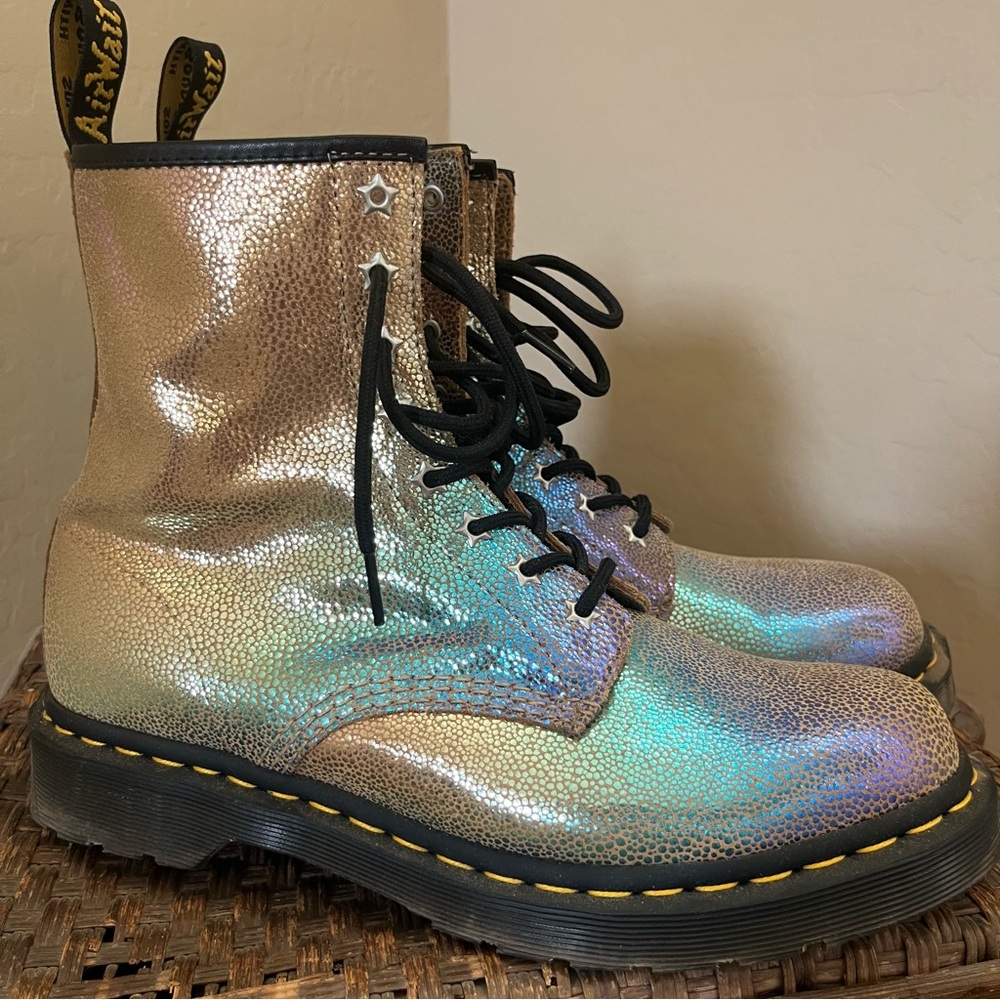 Dr. Martens 1460 Rainbow Ray boots US 10